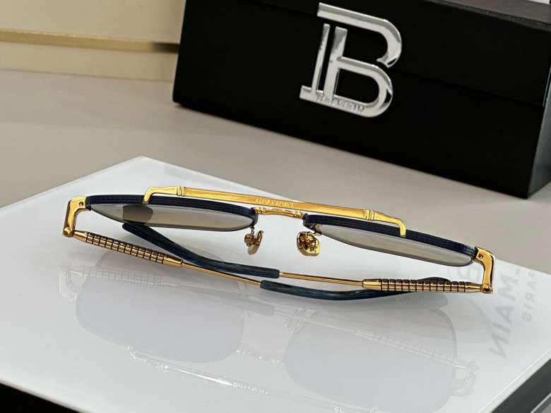 Picture of Balmain Sunglasses _SKUfw52139972fw